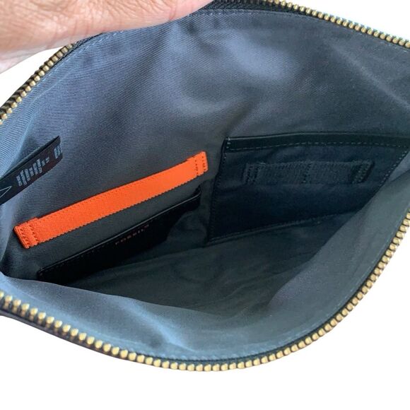 Fossil Heart Print Leather Clutch Pouch Kindle IPAD Unisex Zip Up 8x11 Black EUC - Picture 7 of 12